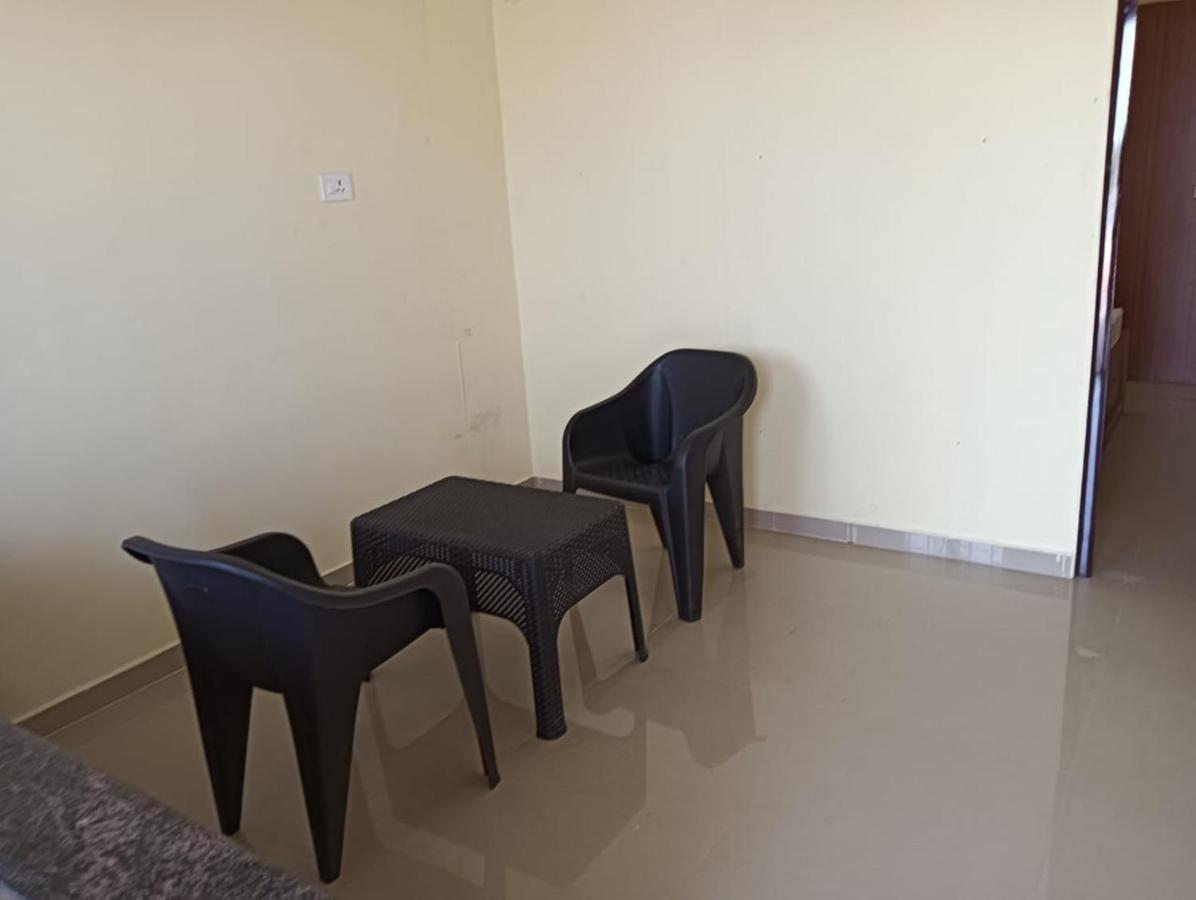 Surathi Enclave Standard Rooms Karumattampatti Exterior photo